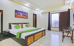 Hotel Amaya Inn Noida 3*